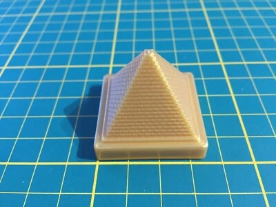 Pyramide doré seule pièce détachée jeu de société Ramsès II Ravensburger #A65 - Photo 1/2