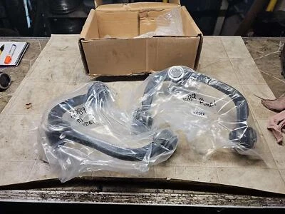 Ford Pickup F150 2004-2008 par de brazos de control superiores delanteros de repuesto Foto 1 de 4