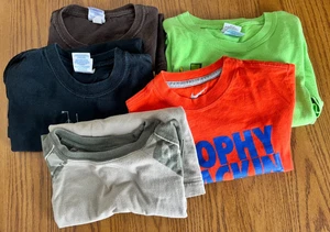 Gildan Short Sleeve Crew Neck T Shirt Size Youth Small Hunting Deer - Picture 1 of 2