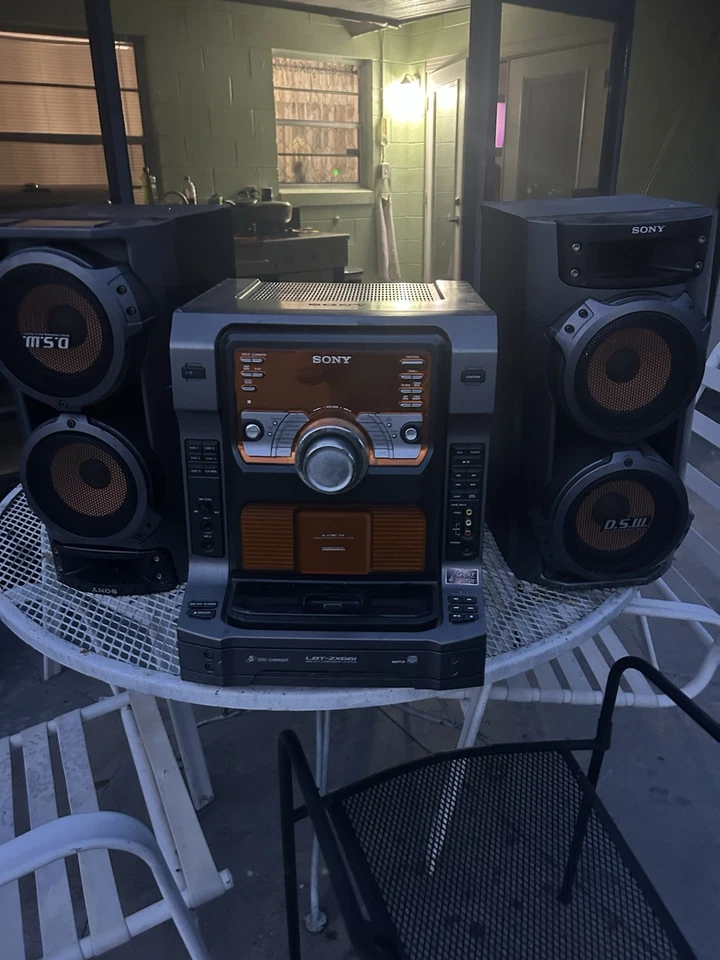 SIN CONTROL REMOTO Sony MHC-EC619iP Micro Hi-Fi Sistema de Audio Hogar iPhone Dock Radio FM CD Foto 1 de 1