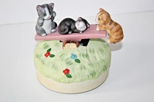 Vintage Schmid kitty cucumber music box made in Japan - Picture 1 of 10