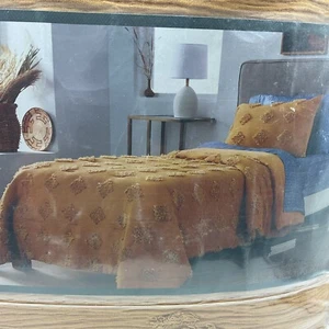 Threshold Tufted Diamond Crinkle Comforter & Sham Set Gold Twin/ Twin XL - Picture 1 of 9