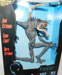 NIP MCFARLANE TOYS 1997 SPAWN VIOLATOR 10 1/2" ACTION FIGURE - Picture 1 of 6