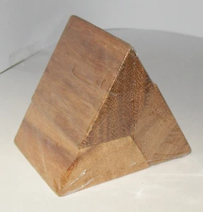 GIOCHI DI ABILITA' IN LEGNO (Abilità) - PIRAMIDE - (Hobby & Work) - NUOVO - Imagen 1 de 2