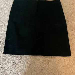 Minifalda lápiz negra Ann Taylor para trabajo - Imagen 1 de 2