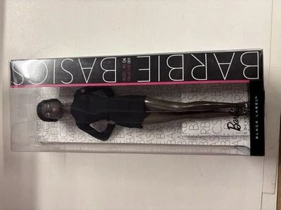 Mattel Barbie Basics - Etiqueta Negra - Modelo Nº 04 Colección 001 - Nueva Foto 1 de 2