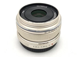 OLYMPUS M.ZUIKO DIGITAL 17mm F1.8 SILVER for M4/3 mount -EXC- `0505 - Picture 1 of 3