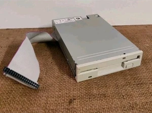 Mitsubishi MF355F-3250MG Floppy 3,5” 1,44MB Diskettenlaufwerk FDD X IBM..Retro✅ - Bild 1 von 4