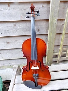 Austin Bazaar Violin 4/4 w/ Bow and Case - Picture 1 of 11