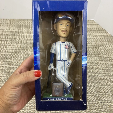 CHICAGO CUBS - KRIS BRYANT 2015 ROOKIE OF THE YEAR BOBBLEHEAD - 2016 MLB SGA Cover