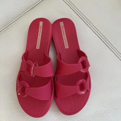 Womens Ipanema Sandals  Made in Brazil IS5 Hot Pink  Sample Nova - Image 1 of 3
