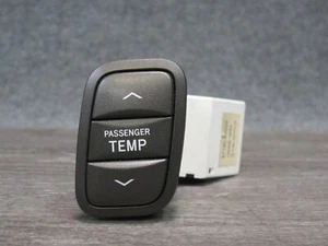 🥇01-06 LEXUS UCF30L LS430 DASH PASSENGER TEMPERATURE CONTROL BUTTON SWITCH OEM - Picture 1 of 13