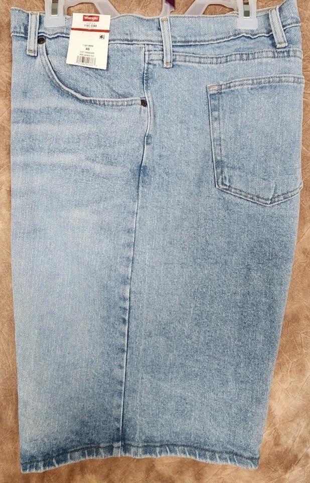 WRANGLER Men's Five Star Relaxed Fit Blue Denim 5 Pocket Jean Shorts Size 46
