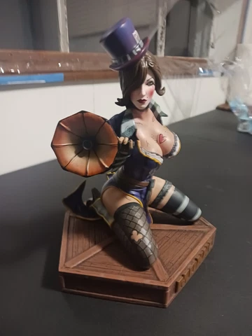 Borderlands 2 Mad Moxxie Purple Coat 1/4 Scale Statue (4717/5000) Cover