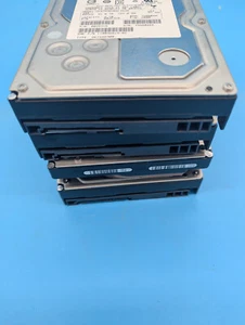 Lot of 4 x HITACHI 3TB SAS 3.5" HARD DRIVE HUS723030ALS640 0B26316 (not sata) - Picture 1 of 3