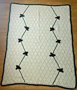Vintage Handmade Crochet Afghan Blanket Throw 3D Roses Cream Red Green 60" x 74" - Picture 1 of 4