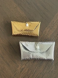 2 Vintage Barbie Puppe Metall Clutch Handtasche Lot Gold Silber Grübchen Kiesel - Bild 1 von 3