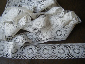 Antike Borte Klöppelspitze Bordüre Stil Beige Farbe 10 Yards x 2" - Bild 1 von 4