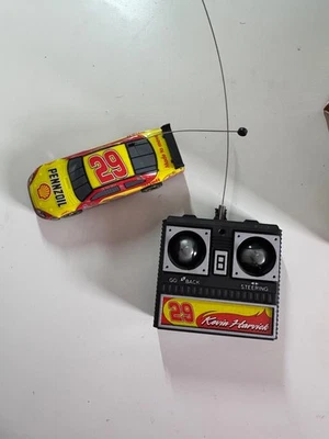 Coche de radio control Kevin Harvick #29 delanteros NASCAR Team Up usado con caja Foto 1 de 4