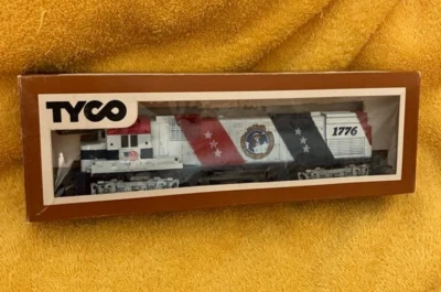 HO Scale Tyco 1776 Alco Century 430 diesel Powered-Lighted engine Spirit Of 76 - Image 1 of 2