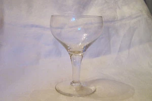 Vintage Clear Champagne/Wine Glass - Picture 1 of 4
