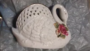 Vintage Porcelain Swan Ivory With 3d Roses Planter - Dish- Gold Trim - Picture 1 of 1