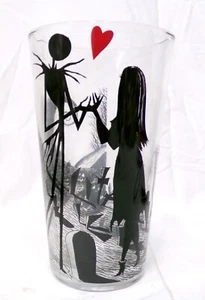 Silver Buffalo Nightmare Before Christmas Jack & Sally Silhouette Pint Glass - Picture 1 of 3