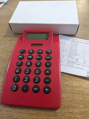New Boxed 8 DIGIT Dual Powered 6.5" DESKTOP CALCULATOR in Red - Image 1 of 4
