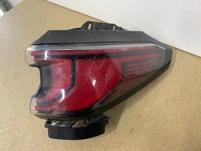 Luz trasera GMC Acadia 2024-2025 pasajero derecho OEM 26557065 Foto 1 de 4