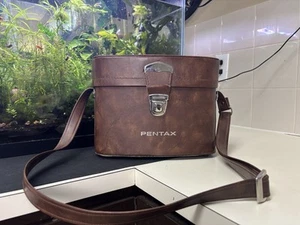 Vintage Brown Pentax Camera Carrying Case Missing Plastic piece on bottom. - Photo 1 sur 21