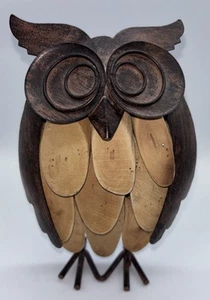 Estatuilla de búho de madera y estaño con pies de alambre de metal escultura de arte popular de 6" de alto - Imagen 1 de 13