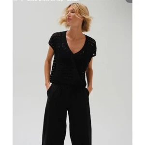 LNA Clothing Lilou Crochet Top V-Neck Cropped Oversized NWOT Sz XS - Picture 1 of 9