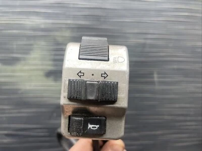 Interruptor de faro manillar izquierdo Suzuki Intruder 800 VS800 1999 #13254 Foto 1 de 4