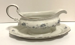 Gravy Boat Bavarian Fine China Germany Blue Garland Attached Bottom Plate Dinner - Imagen 1 de 6