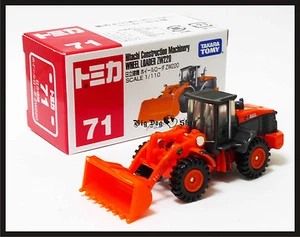 TOMICA 71 HITACHI CONSTRUCTION MACHINERY WHEEL LOADER ZW220 TOMY 1/110 NEW - Picture 1 of 4