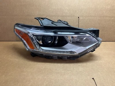 OEM 2018 2019 2020 2021 CHEVROLET TRAVERSE XENON HEADLIGHT RIGHT SIDE RH - Image 1 of 4