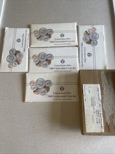 1988 P + D UNITED STATES FULL MINT SET LOT OF 5 ORIGINAL ENVELOPE CH BU - Picture 1 of 3