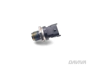Vauxhall Corsa Sensore di temperatura del liquido di raffreddamento 1.3 CDTI - Picture 1 of 11