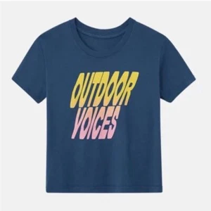 T-shirt grafica Outdoor Voices ritagliata manica corta - Foto 1 di 4
