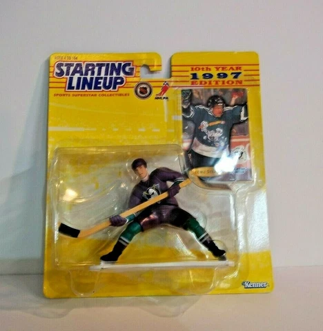 1997 - HASBRO - STARTING LINEUP - TEEMU SELANNE - MIGHTY DUCKS - FIGURE AND CARD Cover