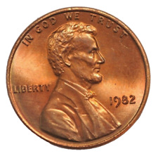1982 copper small date Lincoln penny uncirculated lightly toned. MS condition.