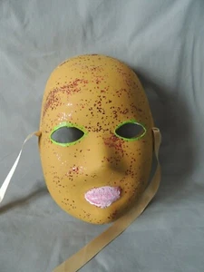 Hallween rare yellow face mask - Picture 1 of 9