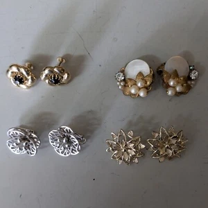 Lot Of 4 Pair Vintage Clip On Earrings Sarah Coventry Silver Gold Leaves Pearls - Picture 1 of 8