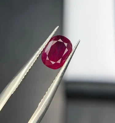 Natural Untreat Ruby 1.10 Cts Red Color Oval Shape loose gemstone From Afghanist - Image 1 of 4