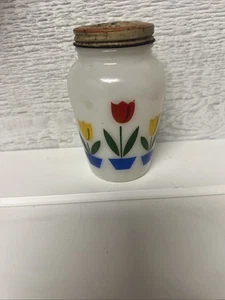 1 Vintage Anchor Hocking Fire King Tulip Pepper Shaker With Metal Lid - Picture 1 of 4