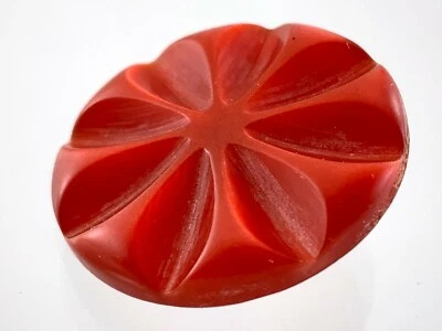 Vintage Molded Plastic Red Flower Garment Button .8in Floral Pattern 214B - Image 1 of 4