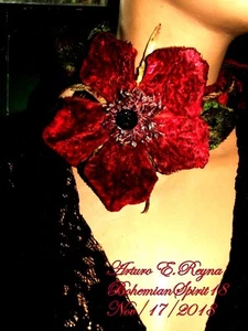 ARTURO E.REYNA ANTIK ROT WILDROSE BLUME SAMT COLLIER/HALSKETTE - Bild 1 von 7