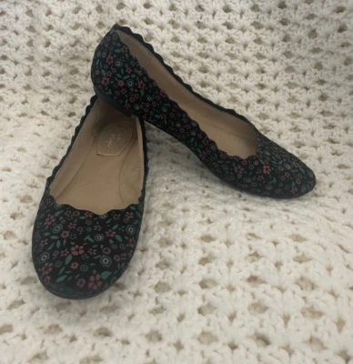 Zapatos planos Crown vintage de gamuza floral Weslyn para mujer talla 6 Foto 1 de 4