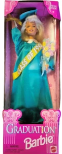 Barbie Bambola Laurea Barbie Classe 1998 Edizione Speciale Mattel 17830 NRFB - Foto 1 di 5