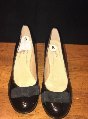 Tacones Softspots de charol negro con lazo. Talla 8 Foto 1 de 4